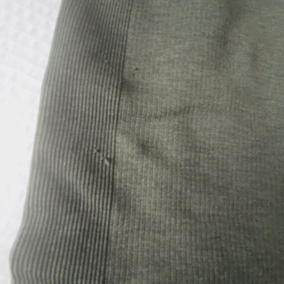 LULULEMON Women's Textured Seamless Ebb to street 16" Crop Leggings size 4 - Picture 10 of 10